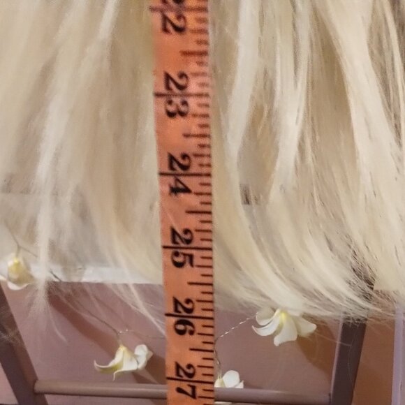 Dark Root Blonde 26" Natural Wave Wig - Picture 9 of 9